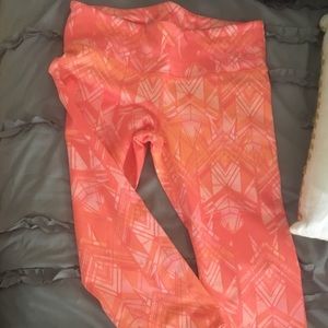 Brand new Alo yoga capris